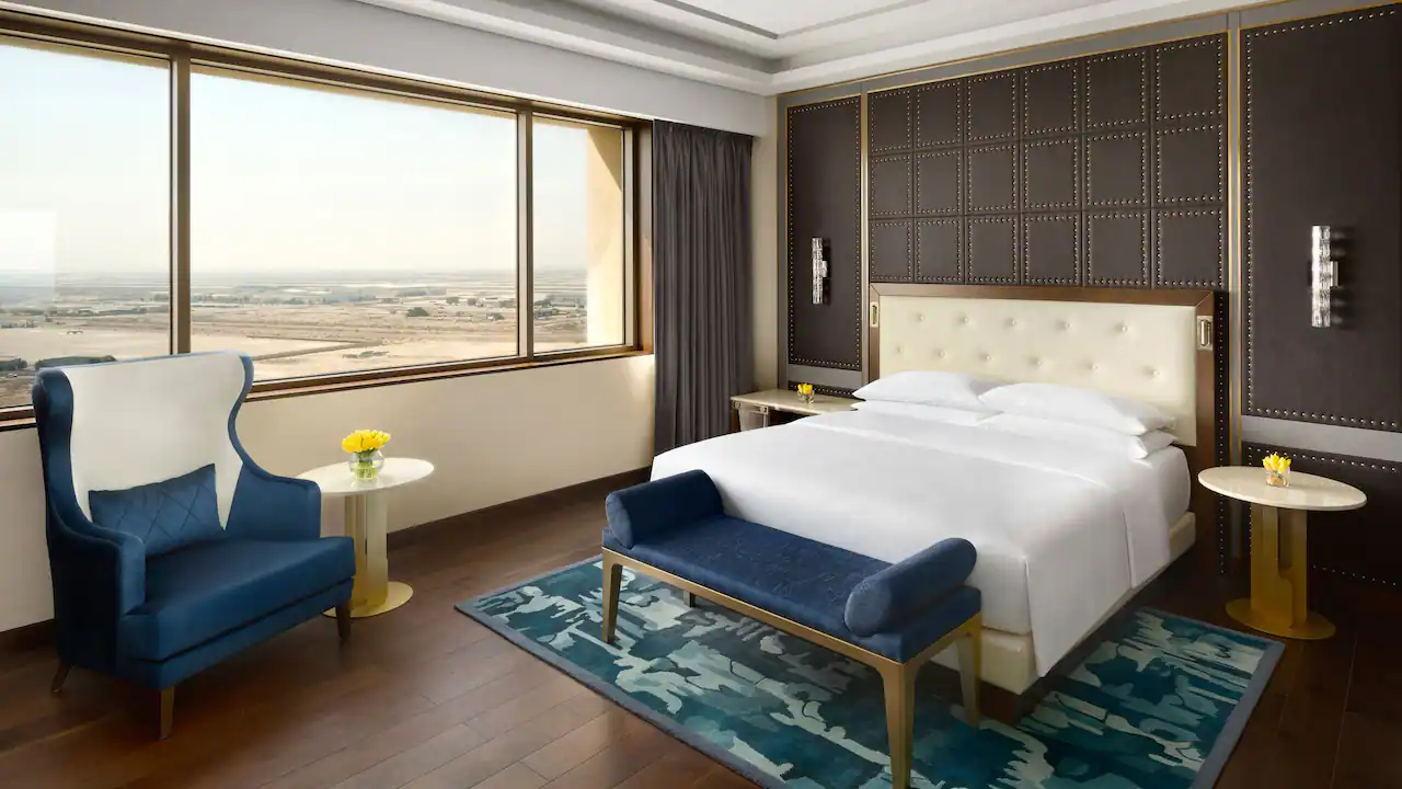 Grand-Hyatt-Al-Khobar-P016-Diplomat-Suite-Bedroom.16x9.webp